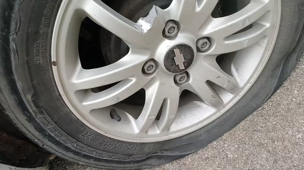 换胎救援 · 泰安城市道路