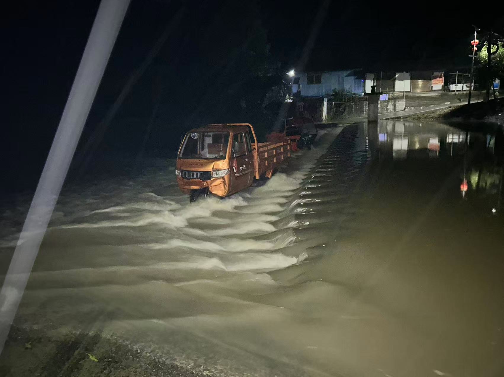 急轲援苏州道路救援明码标价是真的吗？先报价后出车（转载）